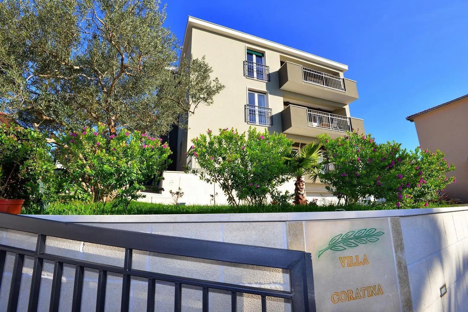 Apartments Villa Coratina Trogir