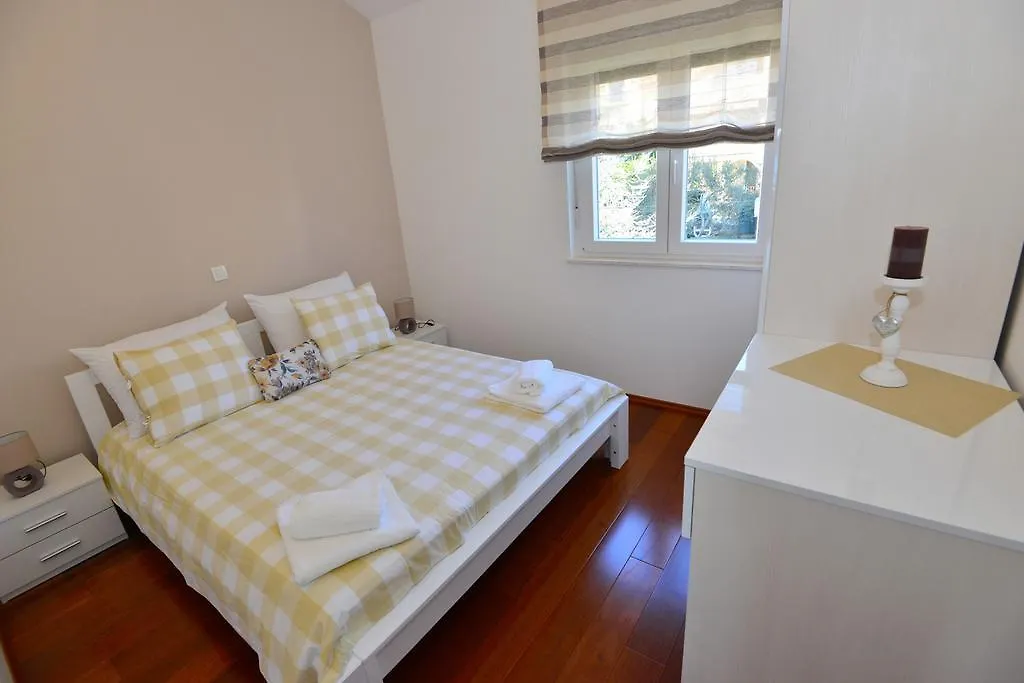 Apartments Villa Coratina Trogir