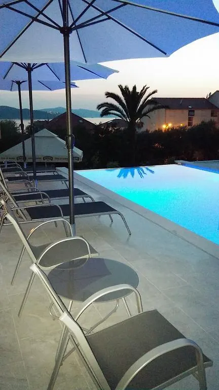 Apartments Villa Coratina Trogir Croatia