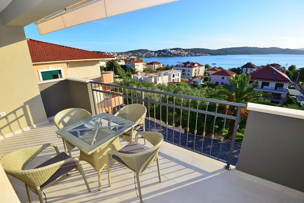 Apartments Villa Coratina Trogir 0*,  Croatia