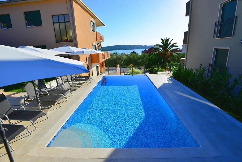Apartments Villa Coratina Trogir